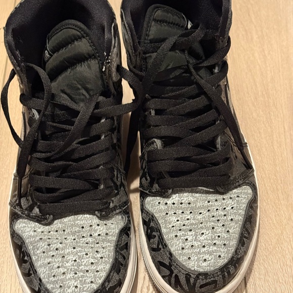 2022 Air Jordan 1 High OG 'Rebellionaire' - Picture 1 of 5